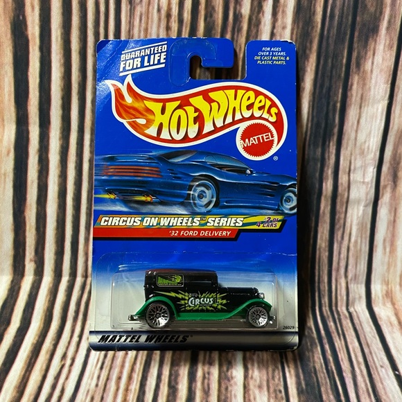 Hot Wheels 1999 Circus on Wheels Series #2 of 4 Cars. ‘32 Ford Delivery - Picture 1 of 13
